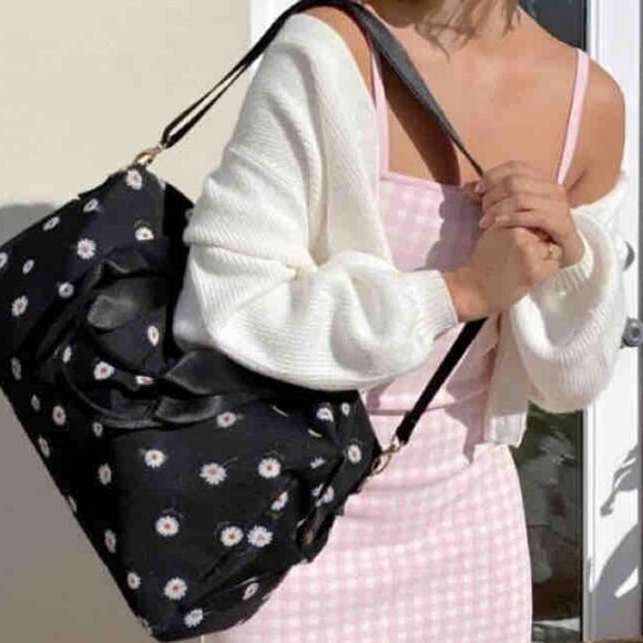 NEW ALICE & OLIVIA FLORAL DUFFEL TRAVEL WEEKEND BAG IN PACKAGE DAISY NAVY NWT - Picture 3 of 8